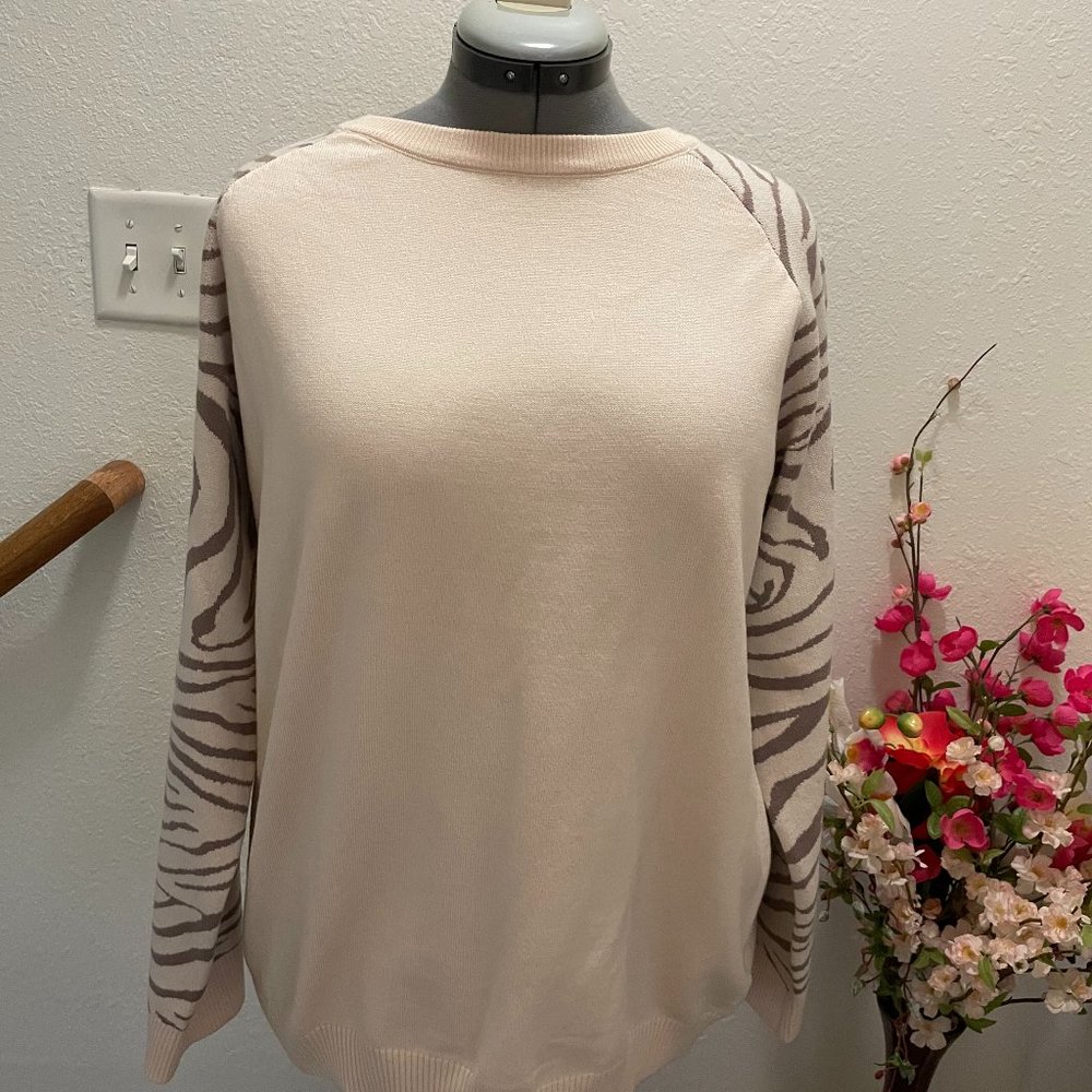 Arianna By Howard’s Sweater Cream Animal Print Long Sleeve Women’s Size L/XL